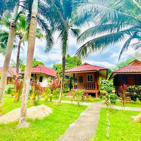 Khao Sok Nung House Hotel Khao Sok National Park Bagian luar foto