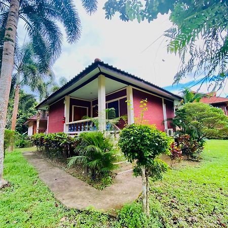 Khao Sok Nung House Hotel Khao Sok National Park Bagian luar foto
