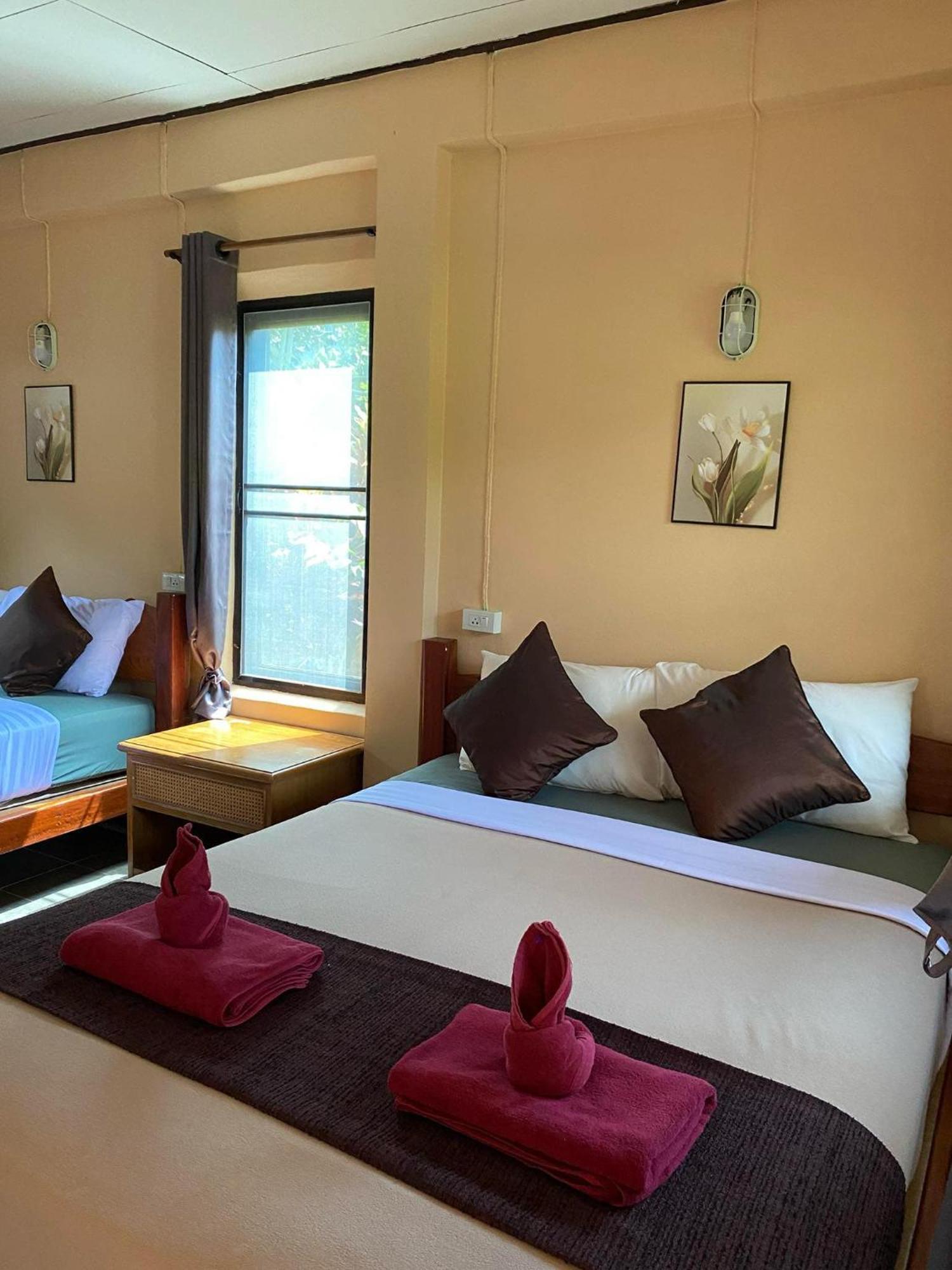 Khao Sok Nung House Hotel Khao Sok National Park Bagian luar foto