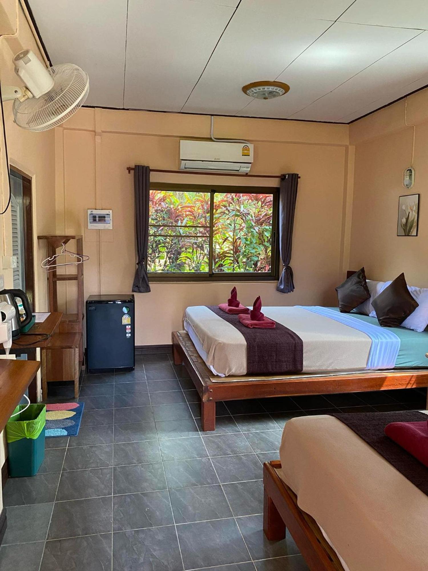 Khao Sok Nung House Hotel Khao Sok National Park Bagian luar foto