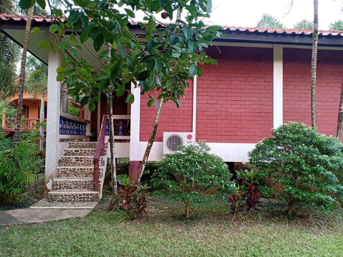 Khao Sok Nung House Hotel Khao Sok National Park Bagian luar foto