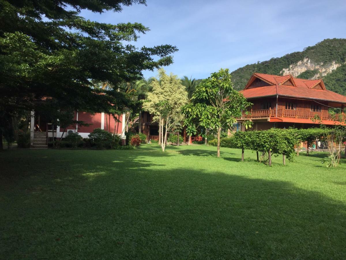 Khao Sok Nung House Hotel Khao Sok National Park Bagian luar foto